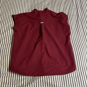 Rafaela oversized Figs Scrubs top in burgundy